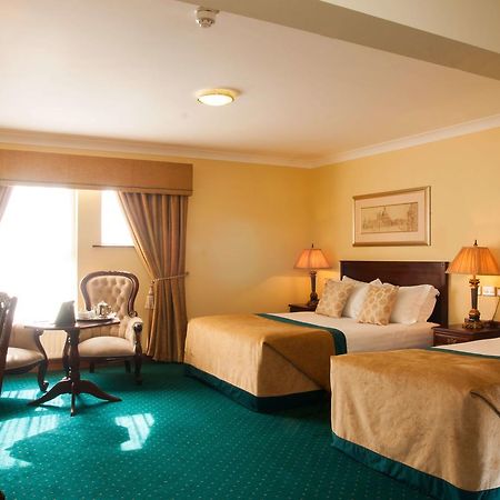 Meadow Court Hotel ラウレア エクステリア 写真
