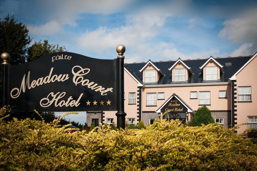 Meadow Court Hotel ラウレア エクステリア 写真