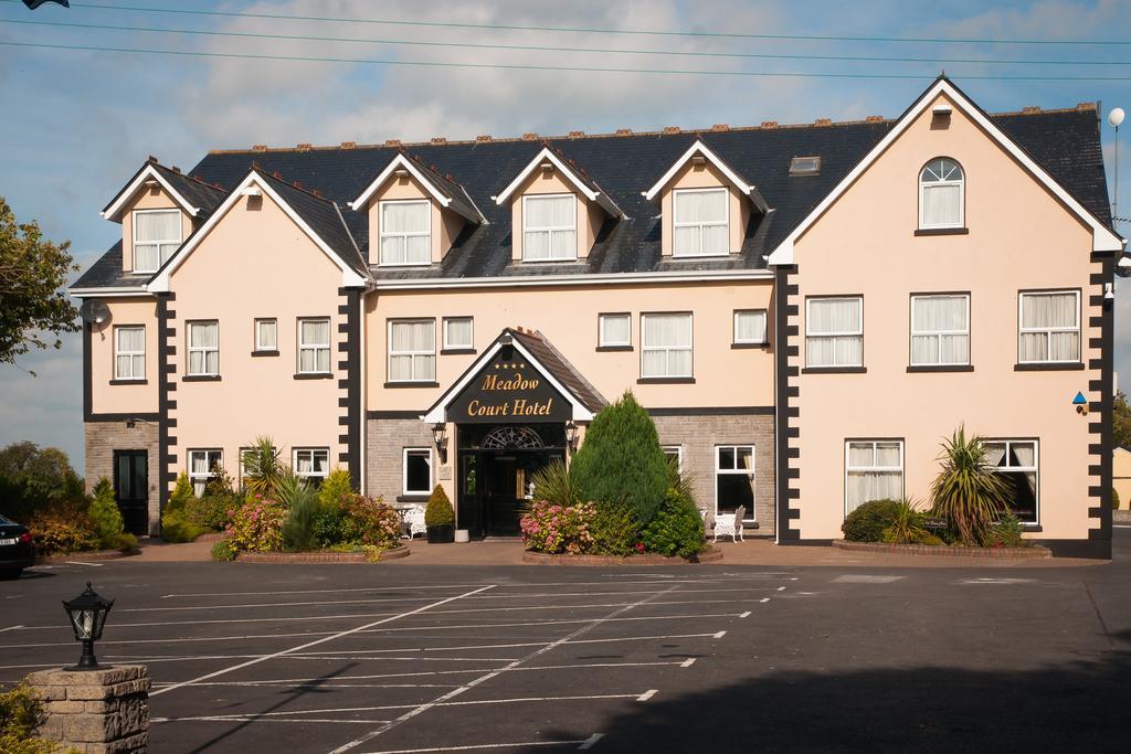 Meadow Court Hotel ラウレア エクステリア 写真
