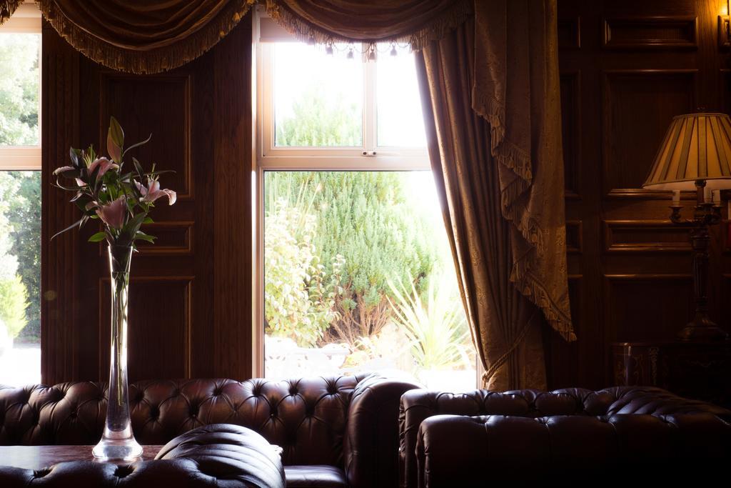 Meadow Court Hotel ラウレア エクステリア 写真