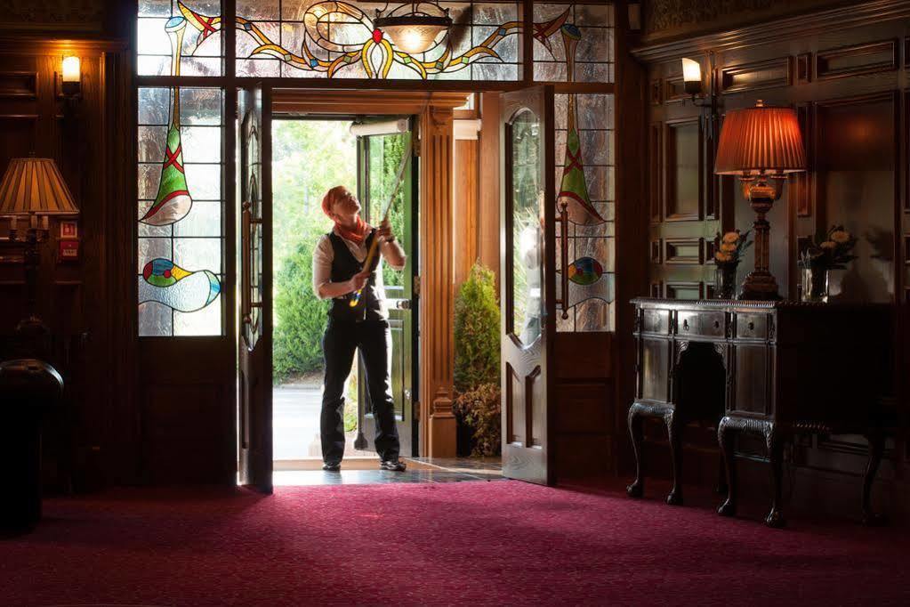Meadow Court Hotel ラウレア エクステリア 写真