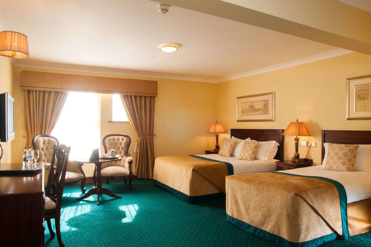Meadow Court Hotel ラウレア エクステリア 写真