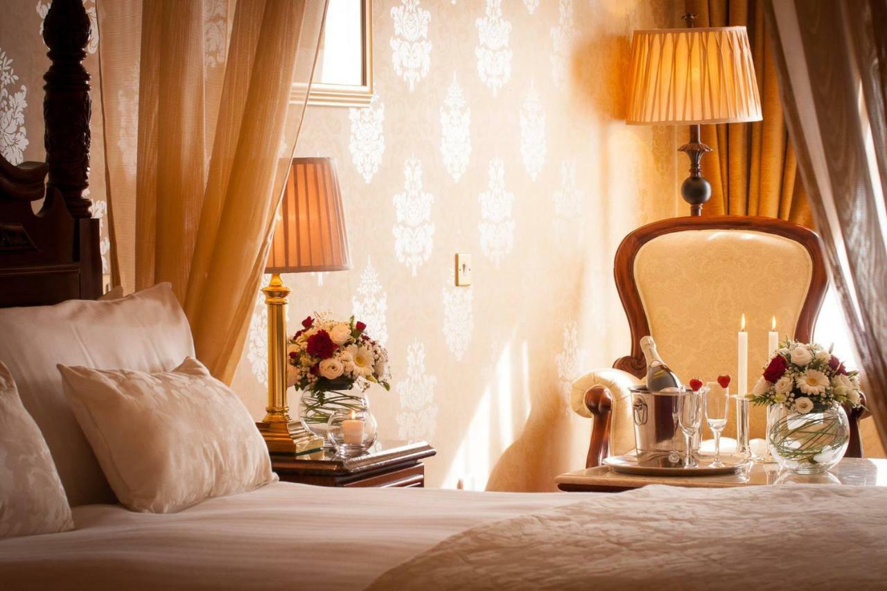 Meadow Court Hotel ラウレア エクステリア 写真